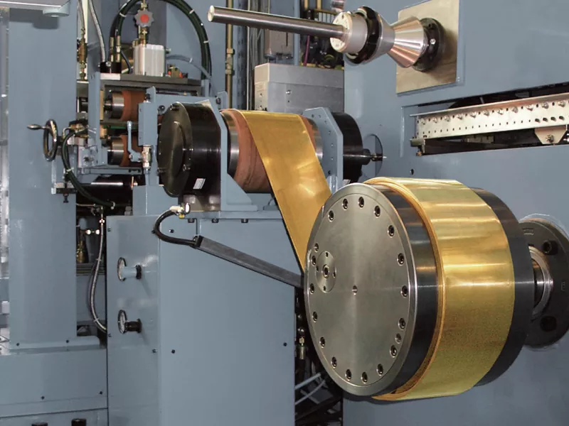 រោងម៉ាស៊ីនក្រឡុកត្រជាក់ស្ពាន់ ភាពជាក់លាក់ខ្ពស់។